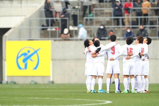 哈利伯顿绝杀米德尔顿42分 步行者险胜雄鹿2-1